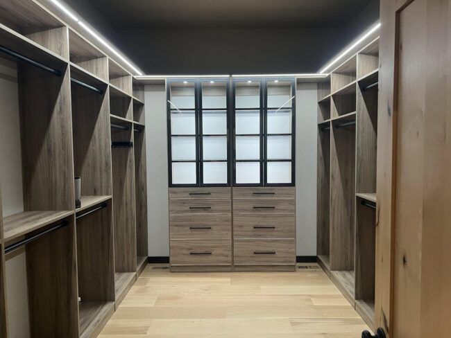 Classic custom closet in Manotick